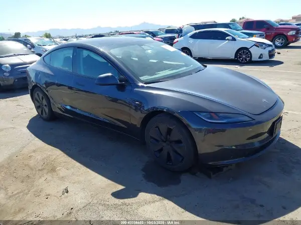 5YJ3E1EA4RF743880 2024 TESLA MODEL 3 - Image 1