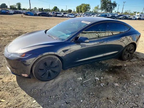 5YJ3E1EA4RF744091 2024 TESLA MODEL 3 - Image 1