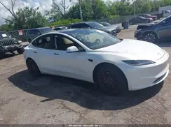 5YJ3E1EA4RF744592 2024 TESLA MODEL 3
