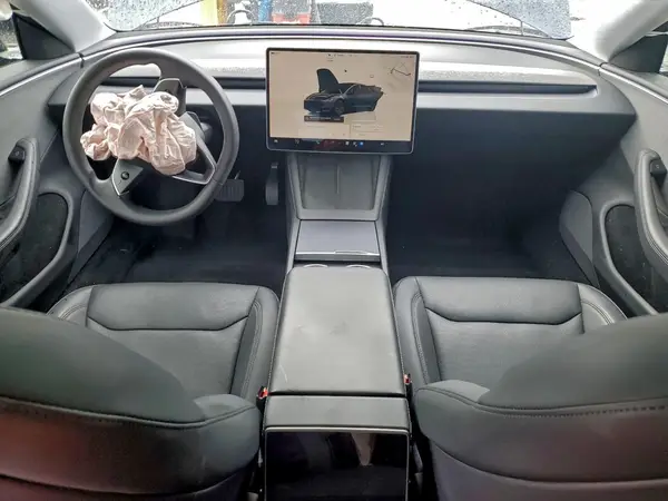 5YJ3E1EA4RF744995 2024 TESLA MODEL 3 - Image 8