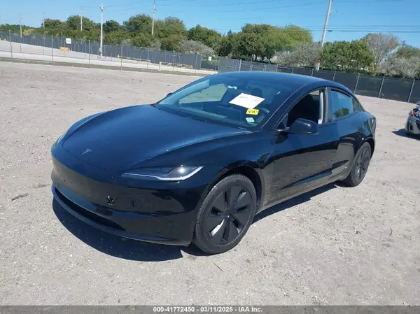 5YJ3E1EA4RF745385 2024 TESLA MODEL 3 - Image 2