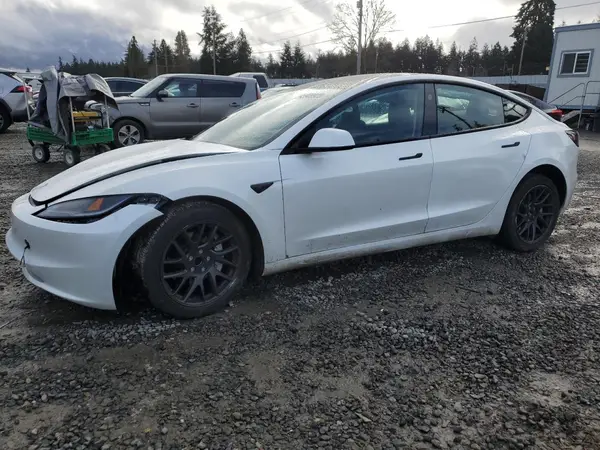 5YJ3E1EA4RF745841 2024 TESLA MODEL 3 - Image 1