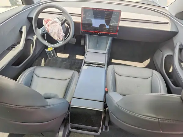 5YJ3E1EA4RF747492 2024 TESLA MODEL 3 - Image 8