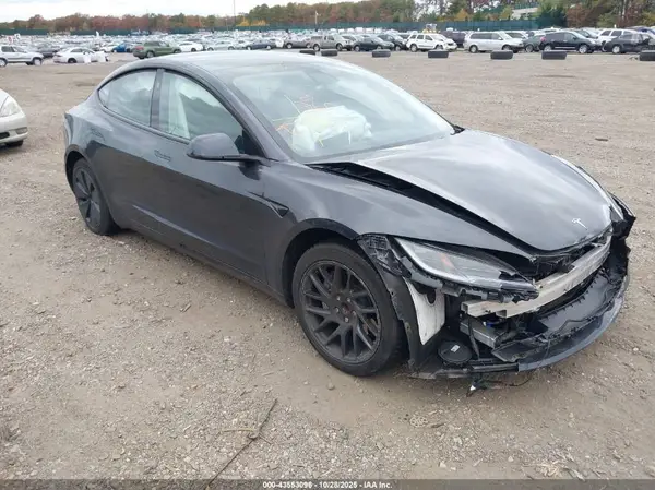 5YJ3E1EA4RF748707 2024 TESLA MODEL 3 - Image 1