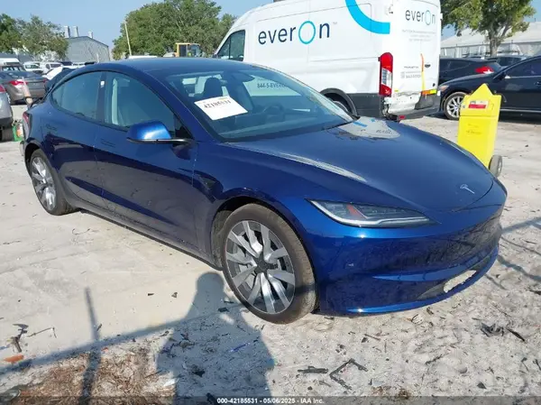 5YJ3E1EA4RF751347 2024 TESLA MODEL 3 - Image 1