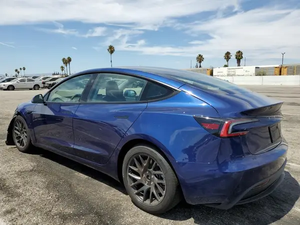 5YJ3E1EA4RF757813 2024 TESLA MODEL 3 - Image 2