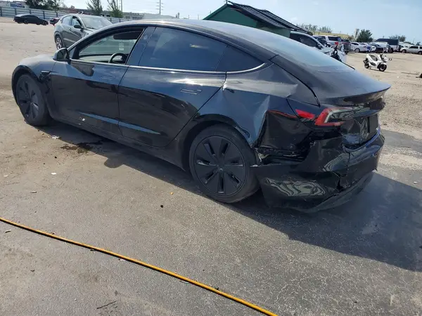 5YJ3E1EA4RF762722 2024 TESLA MODEL 3 - Image 2