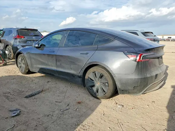 5YJ3E1EA4RF765779 2024 TESLA MODEL 3 - Image 2