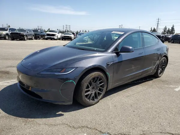5YJ3E1EA4RF784672 2024 TESLA MODEL 3 - Image 1