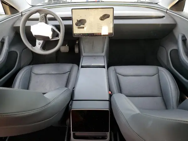 5YJ3E1EA4RF785028 2024 TESLA MODEL 3 - Image 8