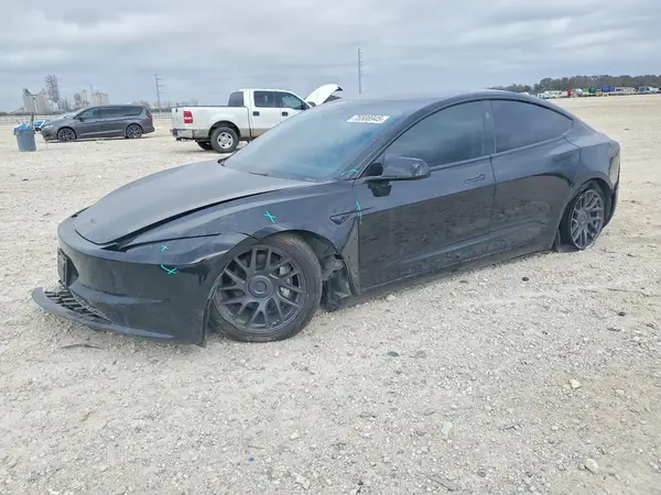 5YJ3E1EA4RF785224 2024 TESLA MODEL 3 - Image 1