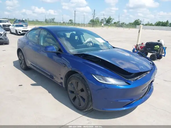 5YJ3E1EA4RF815953 2024 TESLA MODEL 3 - Image 1