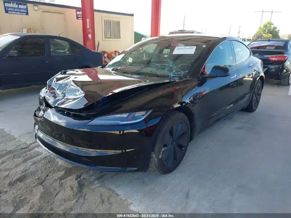 5YJ3E1EA4RF822384 2024 TESLA MODEL 3 - Image 2