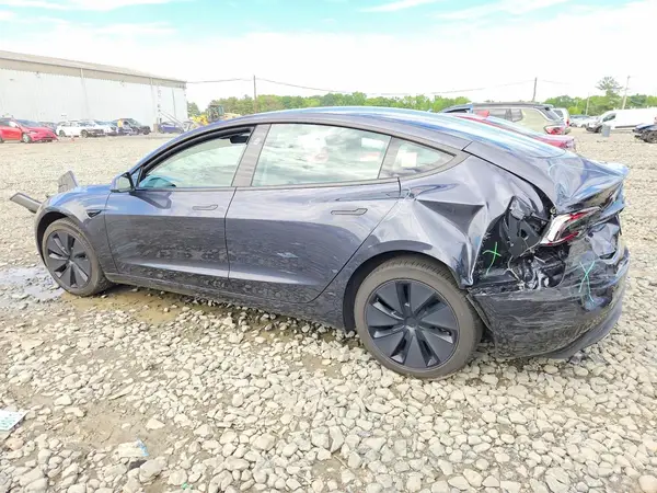 5YJ3E1EA4RF824460 2024 TESLA MODEL 3 - Image 2