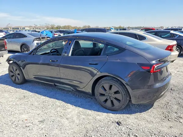 5YJ3E1EA4RF824491 2024 TESLA MODEL 3 - Image 2