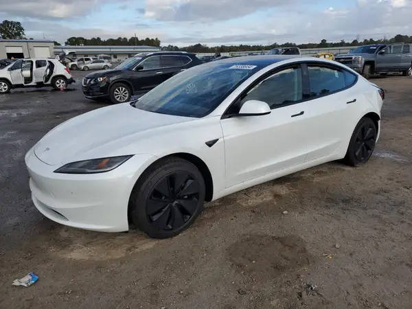 5YJ3E1EA4RF825415 2024 TESLA MODEL 3 - Image 1