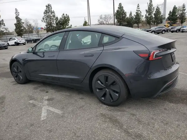 5YJ3E1EA4RF825463 2024 TESLA MODEL 3 - Image 2
