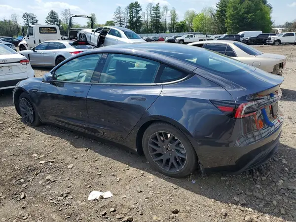5YJ3E1EA4RF826841 2024 TESLA MODEL 3 - Image 2