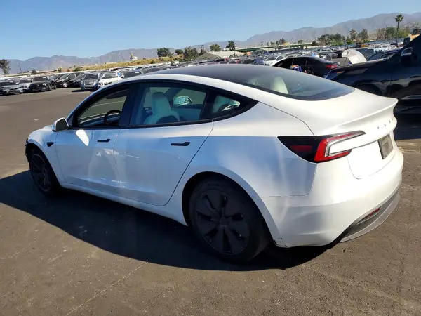 5YJ3E1EA4RF827228 2024 TESLA MODEL 3 - Image 2