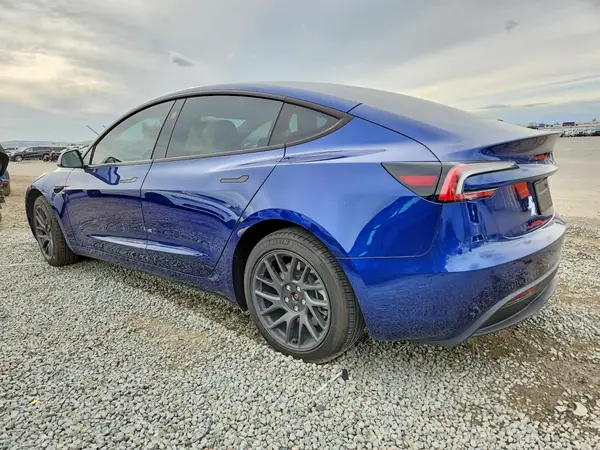 5YJ3E1EA4RF829285 2024 TESLA MODEL 3 - Image 2