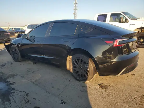5YJ3E1EA4RF830565 2024 TESLA MODEL 3 - Image 2