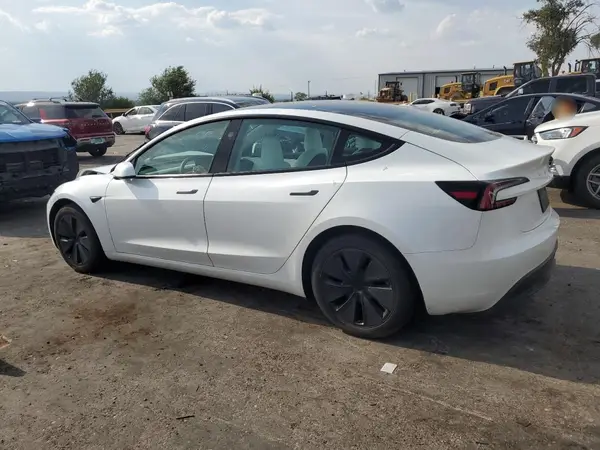 5YJ3E1EA4RF830713 2024 TESLA MODEL 3 - Image 2