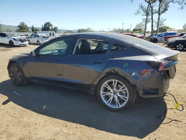 5YJ3E1EA4RF832865 2024 TESLA MODEL 3 - Image 2