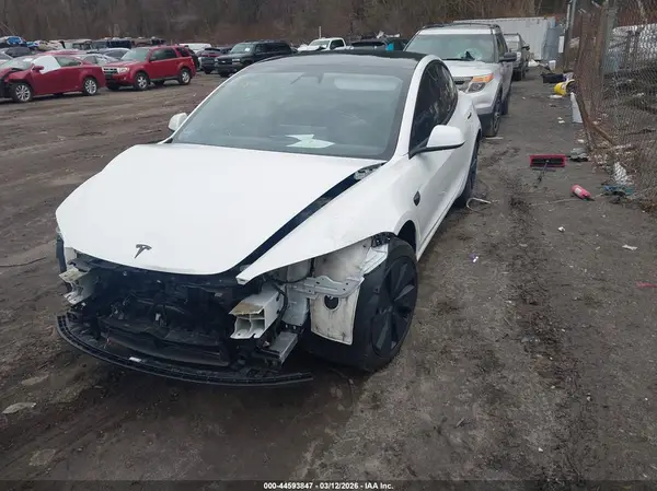 5YJ3E1EA4RF844305 2024 TESLA MODEL 3 - Image 2