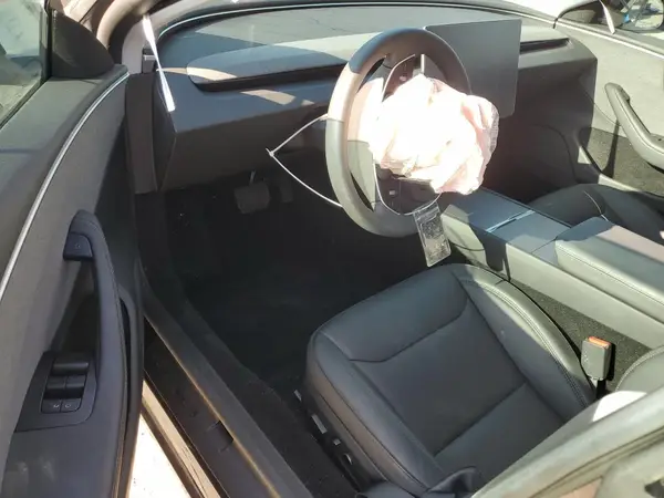 5YJ3E1EA4RF846930 2024 TESLA MODEL 3 - Image 8