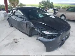 5YJ3E1EA4RF847186 2024 TESLA MODEL 3
