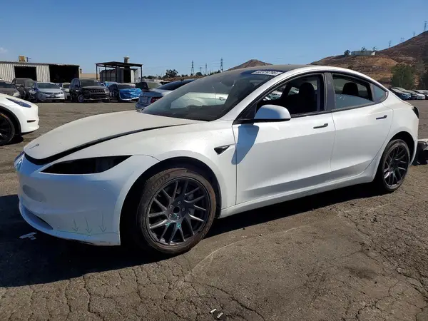 5YJ3E1EA4RF849133 2024 TESLA MODEL 3 - Image 1