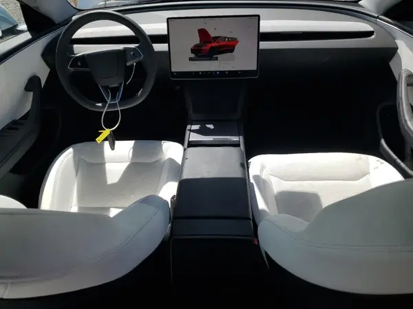 5YJ3E1EA4RF849701 2024 TESLA MODEL 3 - Image 8