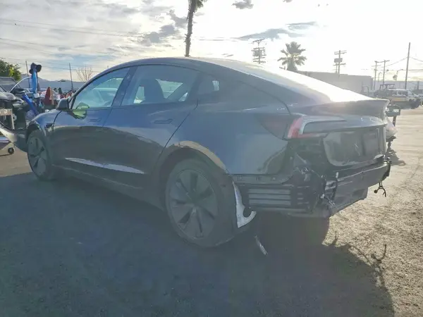 5YJ3E1EA4RF854512 2024 TESLA MODEL 3 - Image 2