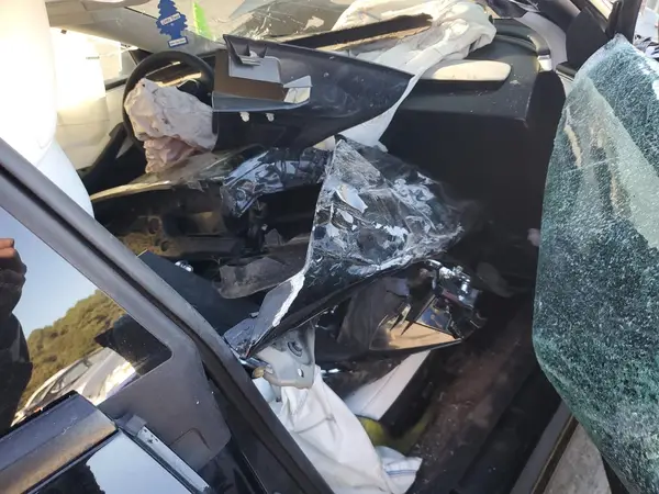 5YJ3E1EA4RF855577 2024 TESLA MODEL 3 - Image 8