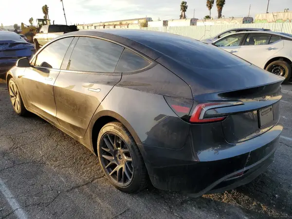5YJ3E1EA4RF855661 2024 TESLA MODEL 3 - Image 2
