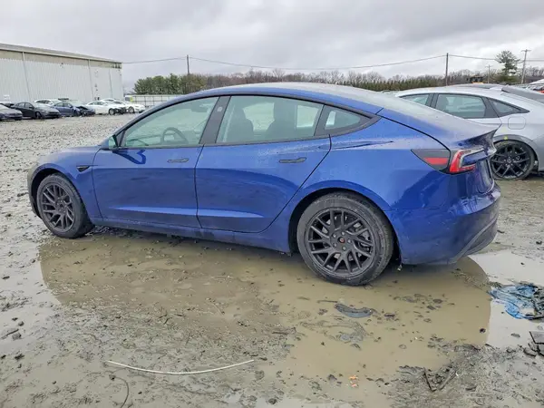 5YJ3E1EA4RF856342 2024 TESLA MODEL 3 - Image 2
