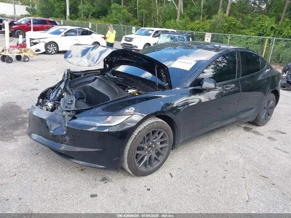 5YJ3E1EA4RF856745 2024 TESLA MODEL 3 - Image 2