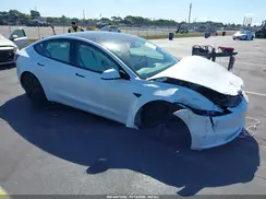 5YJ3E1EA4RF857765 2024 TESLA MODEL 3