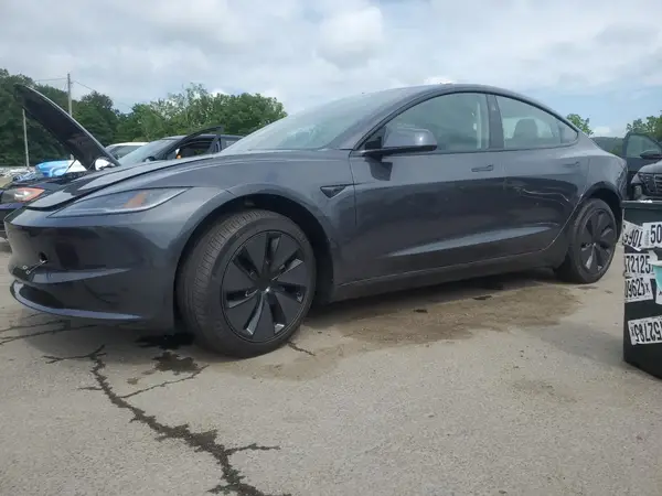 5YJ3E1EA4RF857796 2024 TESLA MODEL 3 - Image 1