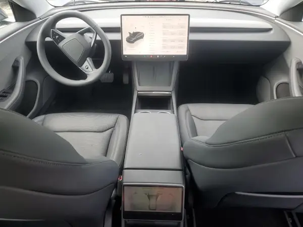 5YJ3E1EA4RF857796 2024 TESLA MODEL 3 - Image 8