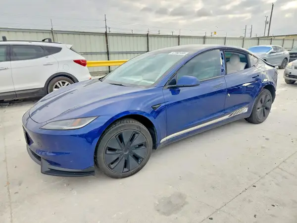 5YJ3E1EA4RF860715 2024 TESLA MODEL 3 - Image 1