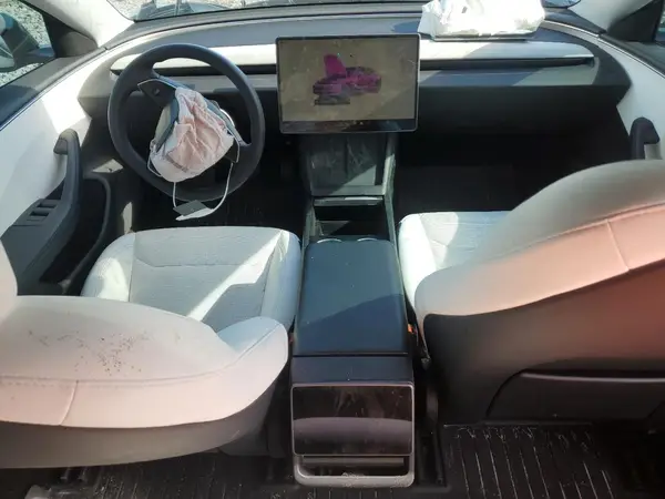 5YJ3E1EA4RF862805 2024 TESLA MODEL 3 - Image 8