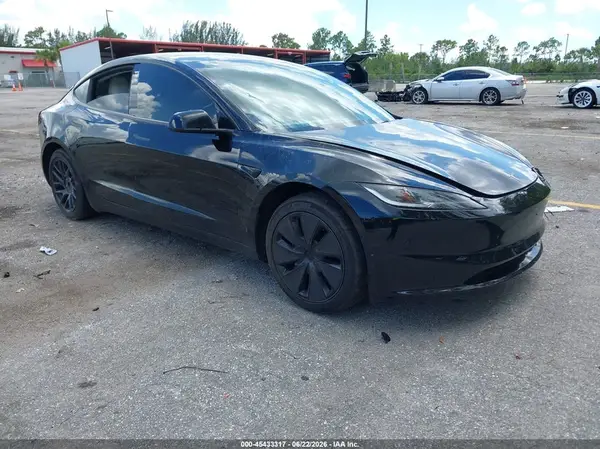 5YJ3E1EA4RF863890 2024 TESLA MODEL 3 - Image 1