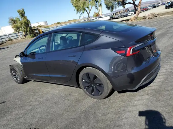 5YJ3E1EA4RF864893 2024 TESLA MODEL 3 - Image 2