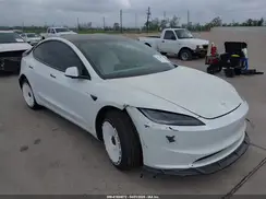 5YJ3E1EA4RF865607 2024 TESLA MODEL 3