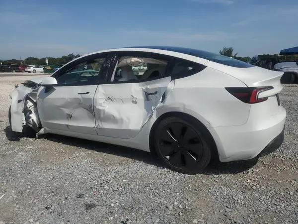 5YJ3E1EA4RF865767 2024 TESLA MODEL 3 - Image 2