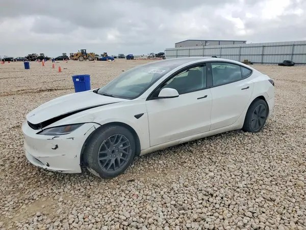 5YJ3E1EA4RF865901 2024 TESLA MODEL 3 - Image 1