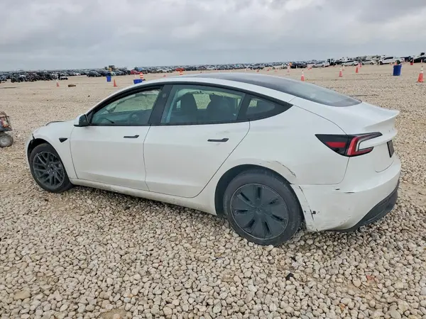 5YJ3E1EA4RF865901 2024 TESLA MODEL 3 - Image 2