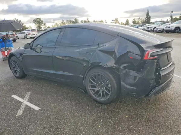 5YJ3E1EA4RF868703 2024 TESLA MODEL 3 - Image 2