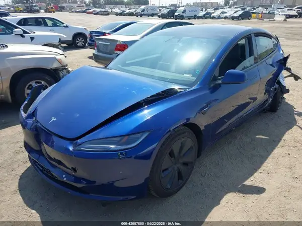 5YJ3E1EA4RF870435 2024 TESLA MODEL 3 - Image 2